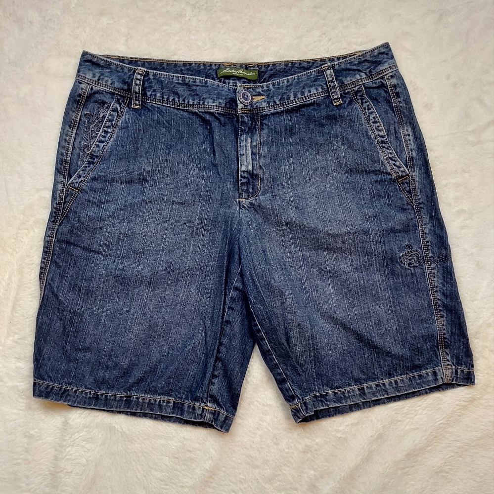 Eddie Bauer Blue Jean Floral Embroidered Detail Mid Rise Shorts Size 12